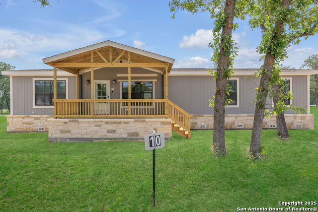 Details for 136 Syrah St, La Vernia, TX 78121