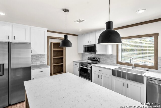 Image 11 of 31 For 136 Syrah St