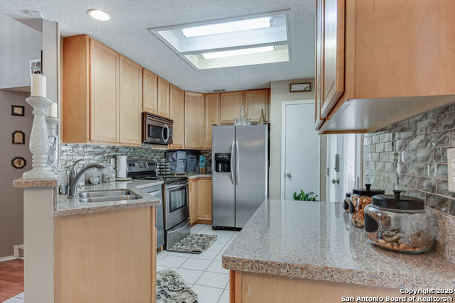 Image 8 of 22 For 6250 Candleview Ct