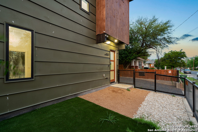 Image 2 of 39 For 107 Harding Place #101  101