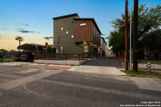 Image 4 of 39 For 107 Harding Place #101  101