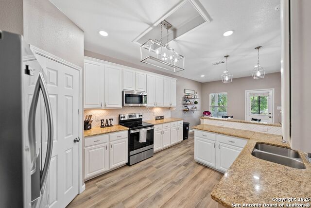 Image 10 of 41 For 7302 Carriage Bay