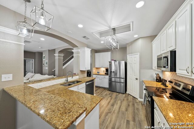 Image 11 of 41 For 7302 Carriage Bay