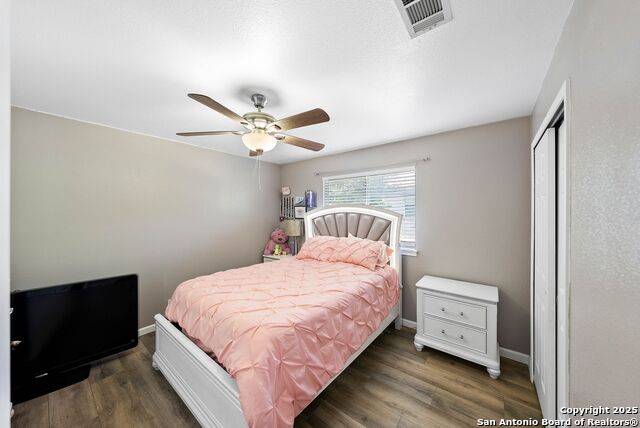 Image 25 of 41 For 7302 Carriage Bay