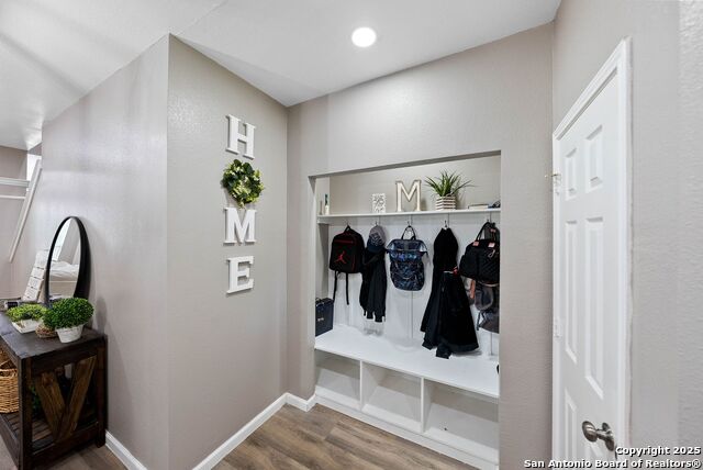 Image 6 of 41 For 7302 Carriage Bay