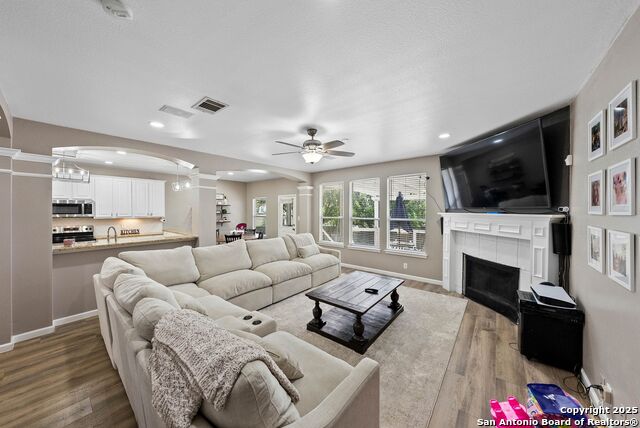 Image 9 of 41 For 7302 Carriage Bay