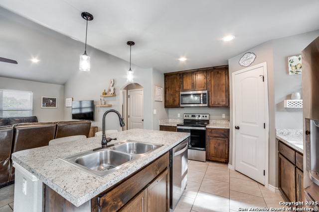 Image 12 of 25 For 388 Bluff View