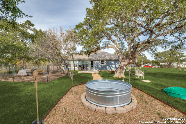 Image 22 of 25 For 388 Bluff View