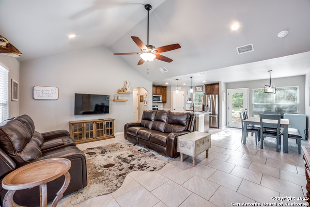 Image 5 of 25 For 388 Bluff View