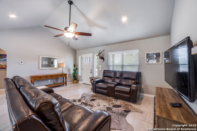 Image 6 of 25 For 388 Bluff View