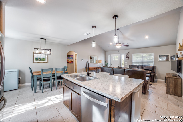 Image 9 of 25 For 388 Bluff View