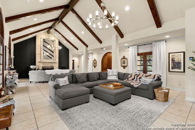 Image 10 of 37 For 372 Shady