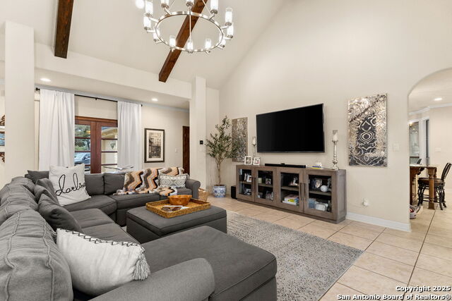 Image 11 of 37 For 372 Shady