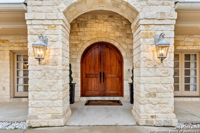 Image 5 of 37 For 372 Shady