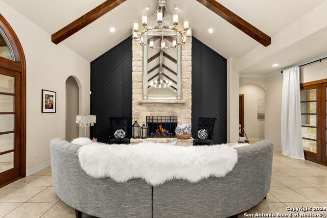 Image 9 of 37 For 372 Shady