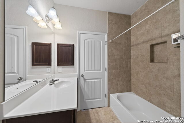 Image 26 of 39 For 8326 Hydrangea