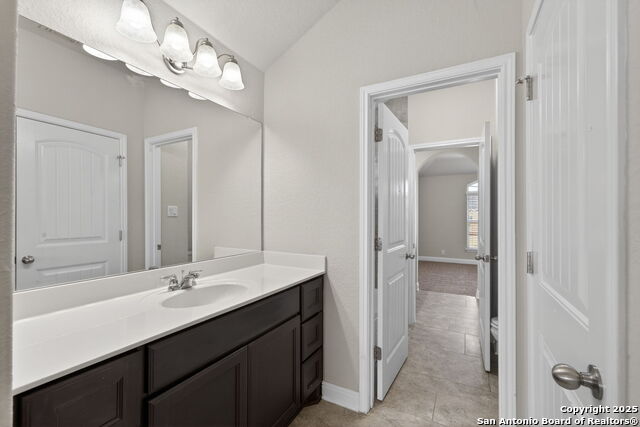 Image 28 of 39 For 8326 Hydrangea