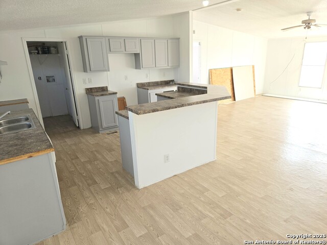 Image 4 of 19 For 4124 Farmview