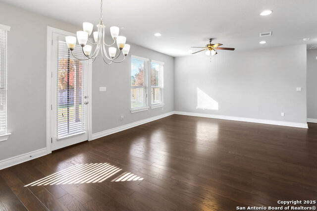 Listing photo id 8 for 219 Lucchese