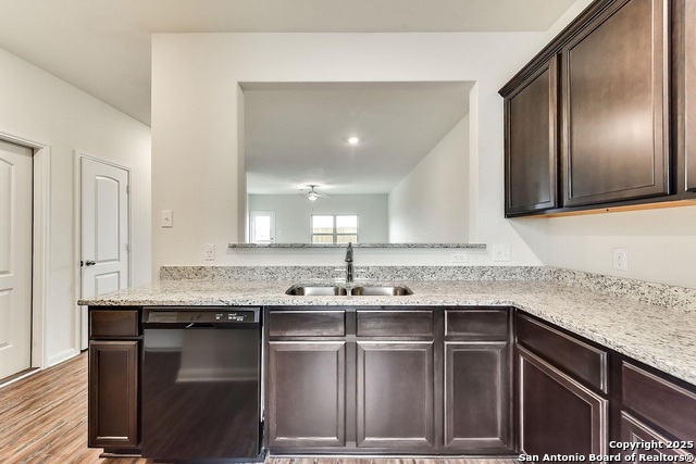 Image 5 of 14 For 3139 Rosalind