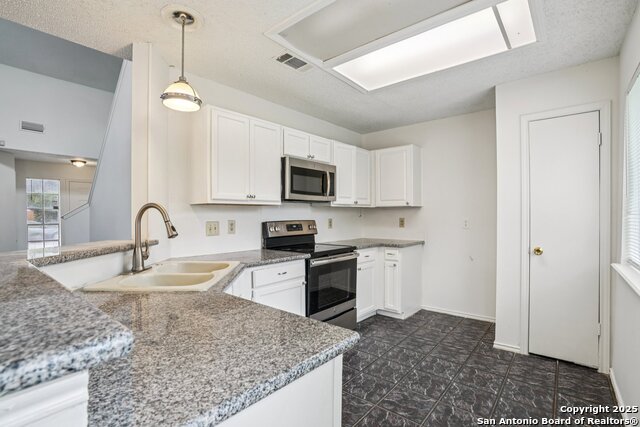 Image 14 of 37 For 6222 Candleview