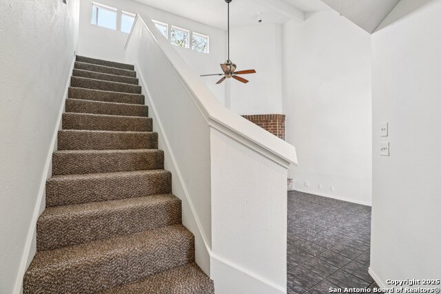 Image 24 of 37 For 6222 Candleview