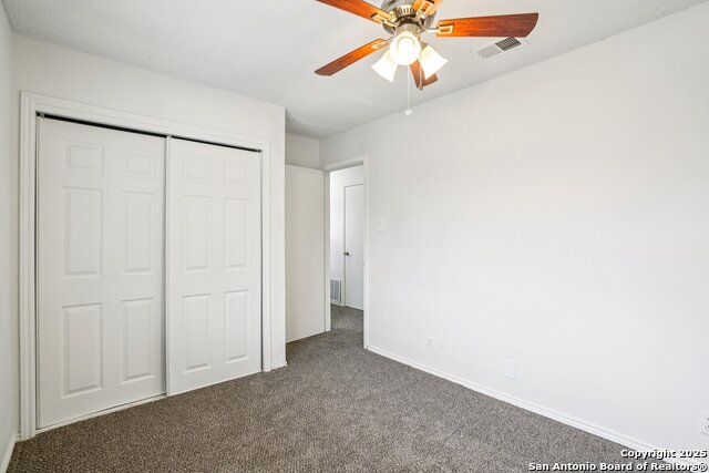 Image 28 of 37 For 6222 Candleview