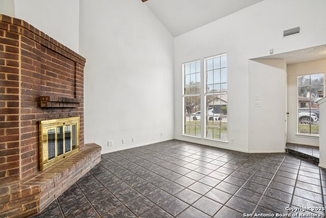 Image 8 of 37 For 6222 Candleview