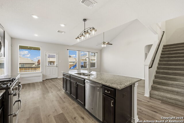 Image 10 of 33 For 328 Swift Move