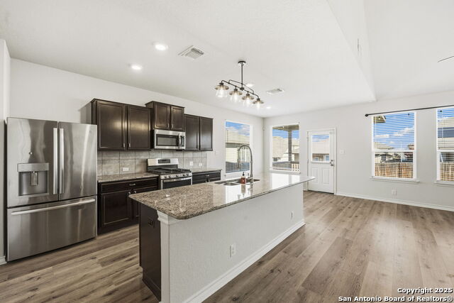 Image 11 of 33 For 328 Swift Move