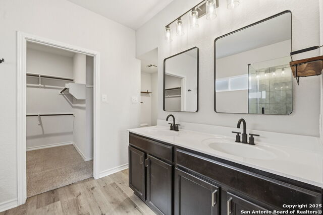 Image 18 of 33 For 328 Swift Move