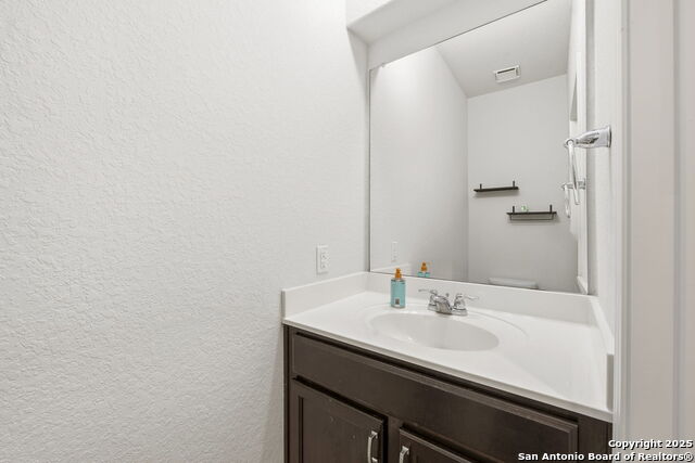 Image 20 of 33 For 328 Swift Move