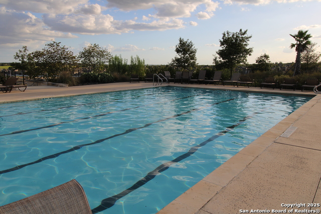 Image 28 of 33 For 328 Swift Move