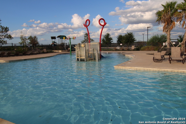 Image 32 of 33 For 328 Swift Move