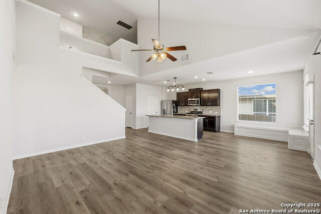 Image 7 of 33 For 328 Swift Move