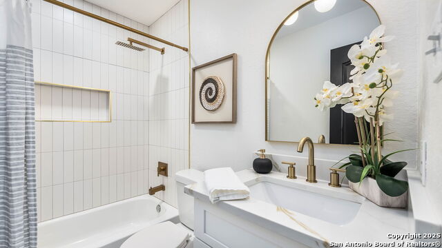 Image 14 of 21 For 606 San Augustine