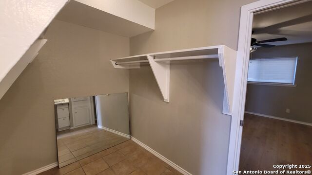 Image 12 of 33 For 516 Gentleman 8