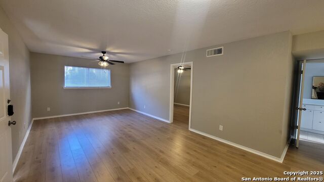 Image 2 of 33 For 516 Gentleman 8