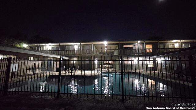 Image 28 of 33 For 516 Gentleman 8