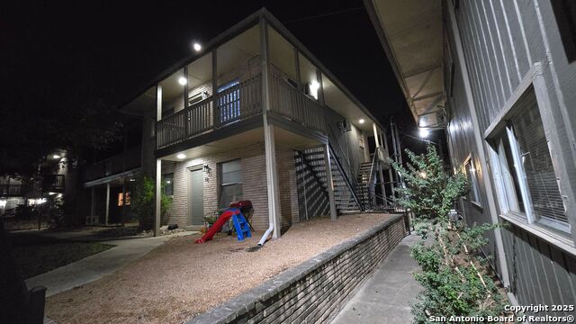 Image 29 of 33 For 516 Gentleman 8