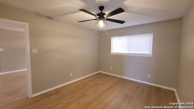 Image 8 of 33 For 516 Gentleman 8