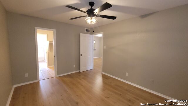 Image 9 of 33 For 516 Gentleman 8