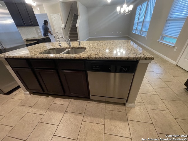 Image 7 of 28 For 6907 Hibiscus Falls