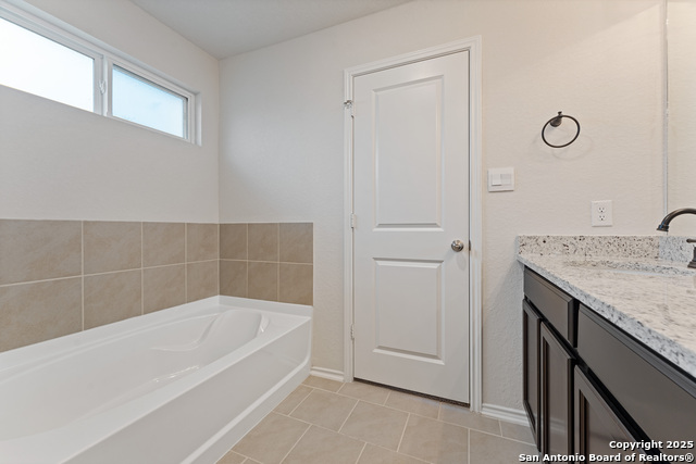 Image 33 of 43 For 3950 Copper River