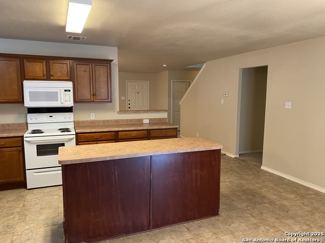 Image 13 of 40 For 3338 Whisper Manor