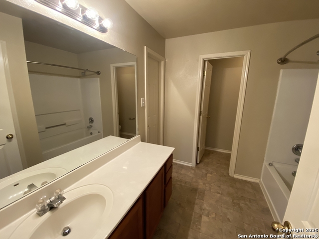 Image 19 of 40 For 3338 Whisper Manor