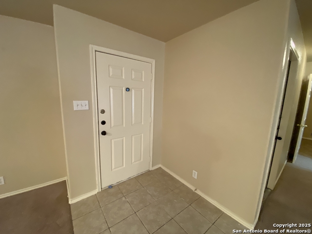 Image 2 of 40 For 3338 Whisper Manor