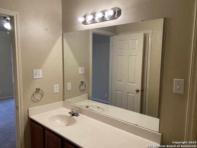 Image 20 of 40 For 3338 Whisper Manor