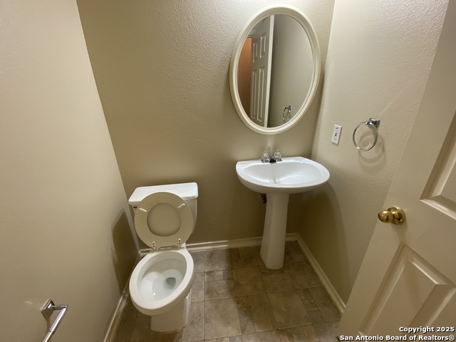 Image 9 of 40 For 3338 Whisper Manor