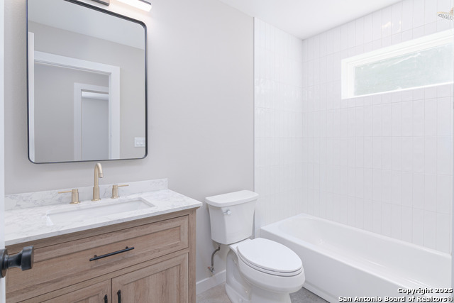 Image 10 of 27 For 2004 Cedar Hill 5